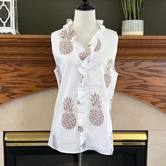 Tops - Pineapple Print Ruffle V-Neck Sleeveless Popover Top Sz. L NWOT